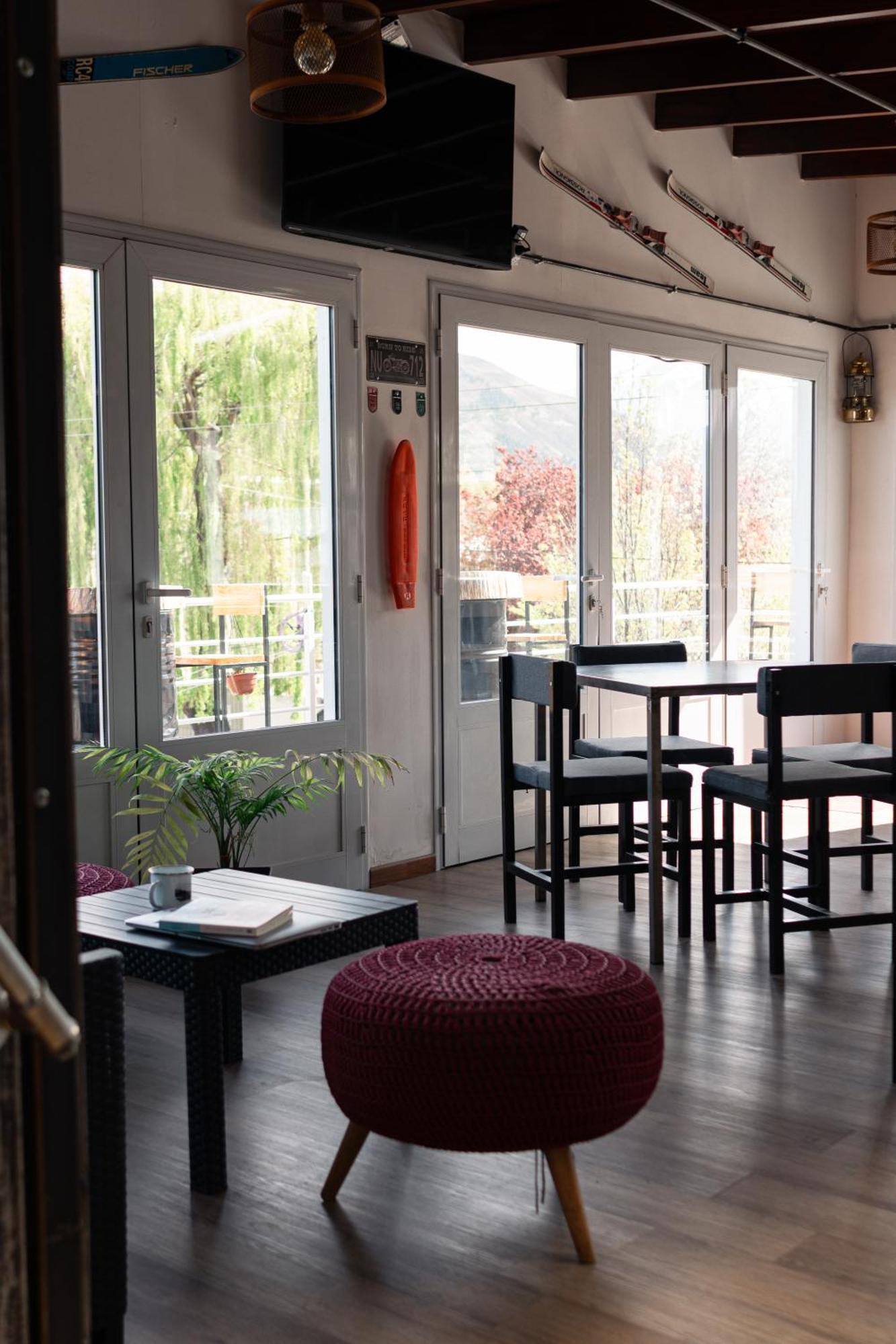 Dormis Aca Hotel Esquel Ngoại thất bức ảnh